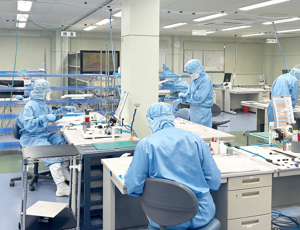 PFAチューブ配管加工工場内写真